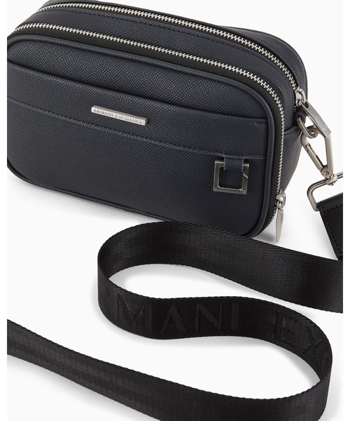 ARMANI EXCHANGE(アルマーニエクスチェンジ)の「【A|X アルマーニ エクスチェンジ】AXロゴ ショルダーバッグ(ショルダーバッグ・メンズ・ブラック/ネイビー・FREE)」の7枚目の写真