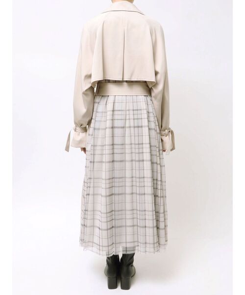 MERCURYDUO(マーキュリーデュオ)の「バックチュールトレンチコート(トレンチコート・レディース・アイボリー/ピンク/ベージュ・MEDIUM/SMALL)」の14枚目の写真