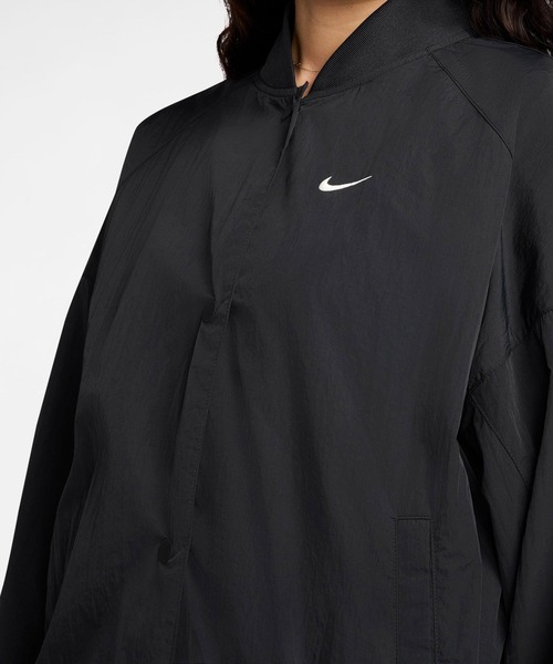 NIKE（ナイキ）の「NIKE AS W NSW HBR VARSITY JKT / ナイキ ウィメンズ NSW ハイブリッド ヴァーシティ ジャケット 【SP】（ナイロンジャケット・レディース・ブラック/グリーン・S/L/M）」の14枚目の写真