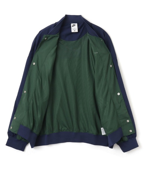 NIKE（ナイキ）の「NIKE AS W NSW HBR VARSITY JKT / ナイキ ウィメンズ NSW ハイブリッド ヴァーシティ ジャケット 【SP】（ナイロンジャケット・レディース・ブラック/グリーン・S/L/M）」の6枚目の写真