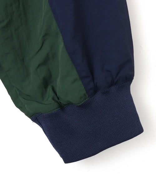 NIKE（ナイキ）の「NIKE AS W NSW HBR VARSITY JKT / ナイキ ウィメンズ NSW ハイブリッド ヴァーシティ ジャケット 【SP】（ナイロンジャケット・レディース・ブラック/グリーン・S/L/M）」の8枚目の写真