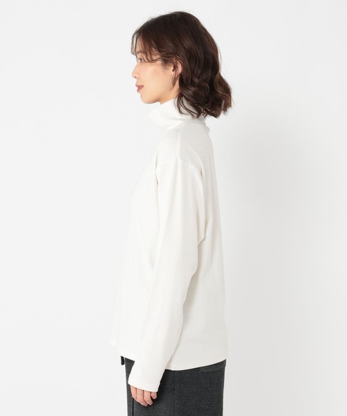 studio CLIP（スタディオクリップ）の「ベーシックタートルネック[プラスサイズあり]（Tシャツ/カットソー・レディース・その他1/ブラック/グレー/オフホワイト・MEDIUM/ﾌﾘｰ(L)/LARGE）」の22枚目の写真