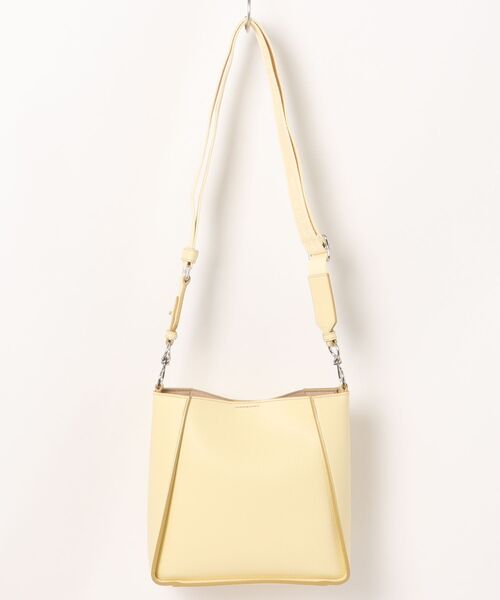 STELLA McCARTNEY（ステラマッカートニー）の「Logo Square Crossbody Bag / ロゴ スクエア クロスボディ バッグ（ショルダーバッグ・レディース・イエロー系その他/ピンク系その他・ONE SIZE）」の3枚目の写真