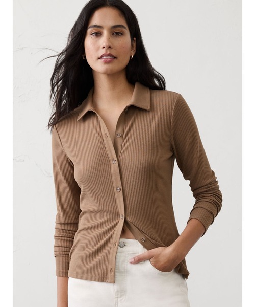 BANANA REPUBLIC FACTORY STORE(バナナリパブリック ファクトリーストア)の「BANANA REPUBLIC FACTORY STORE ブラッシュド リブ ボタントップ(Tシャツ/カットソー・レディース・ブラウン/ホワイト/ブラック・XS/S/M/L)」の3枚目の写真