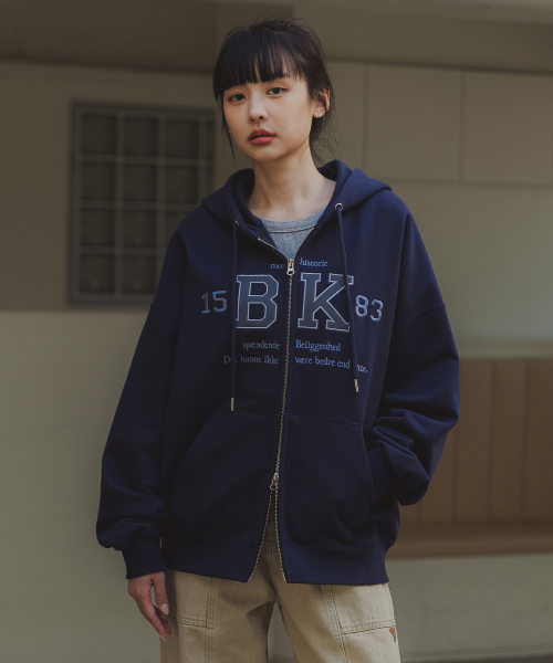 BAKKEN(バッケン)の「1583 BK ツーウェイ フードジップアップ BK7978_ネイビー(パーカー・メンズ・ネイビー・FREE)」の3枚目の写真