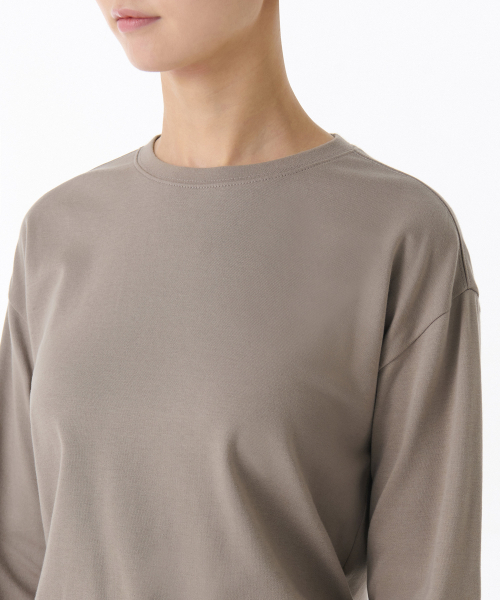 MUSINSA STANDARD WOMAN（ムシンサスタンダードウーマン）の「ウィメンズリラックスクルーネック長袖Tシャツ[トープ]（Tシャツ/カットソー・レディース・その他・MEDIUM/SMALL/X-SMALL/LARGE）」の3枚目の写真