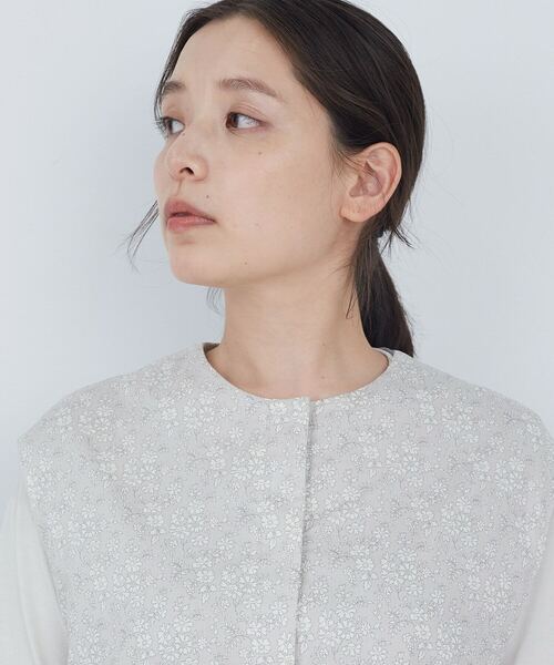 ADIEU TRISTESSE(アデュートリステス)の「【2way】リバティプリント×ダブルガーゼリバーシブルベスト(ベスト・レディース・ブルー系その他/グレー系その他・38)」の21枚目の写真