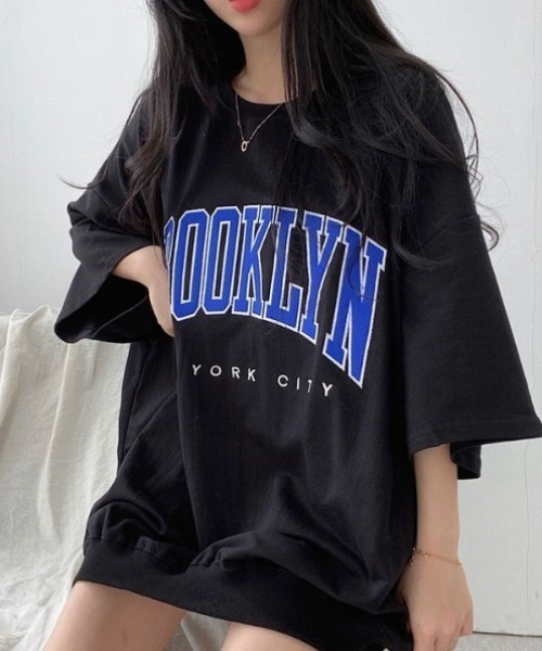 yuue' ( wear )(ユーイ)の「オーバーサイズカレッジロゴプリント半袖Tシャツ/ユニセックス(Tシャツ/カットソー・レディース・ネイビー/グレー/ブラック/ライトグレー・FREE)」の5枚目の写真