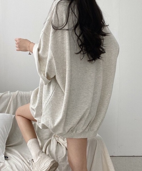 yuue' ( wear )(ユーイ)の「オーバーサイズカレッジロゴプリント半袖Tシャツ/ユニセックス(Tシャツ/カットソー・レディース・ネイビー/グレー/ブラック/ライトグレー・FREE)」の10枚目の写真