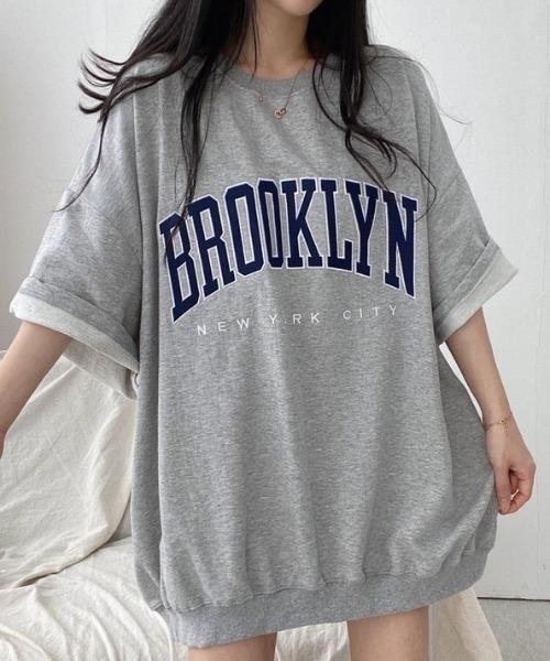 yuue' ( wear )(ユーイ)の「オーバーサイズカレッジロゴプリント半袖Tシャツ/ユニセックス(Tシャツ/カットソー・レディース・ネイビー/グレー/ブラック/ライトグレー・FREE)」の16枚目の写真