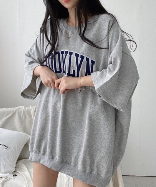 yuue' ( wear )(ユーイ)の「オーバーサイズカレッジロゴプリント半袖Tシャツ/ユニセックス(Tシャツ/カットソー・レディース・ネイビー/グレー/ブラック/ライトグレー・FREE)」の18枚目の写真