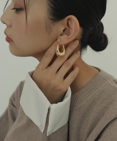 hellam(へラム)の「スクエアドロップピアス(ピアス(両耳用)・レディース・シルバー/ゴールド・FREE)」の7枚目の写真