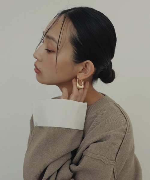 hellam(へラム)の「スクエアドロップピアス(ピアス(両耳用)・レディース・シルバー/ゴールド・FREE)」の8枚目の写真