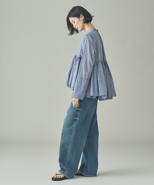 Curensology（カレンソロジー）の「Curensology(カレンソロジー)/シャンブレーレイヤードギャザーブラウス（シャツ/ブラウス・レディース・サックスブルー・FREE）」の6枚目の写真