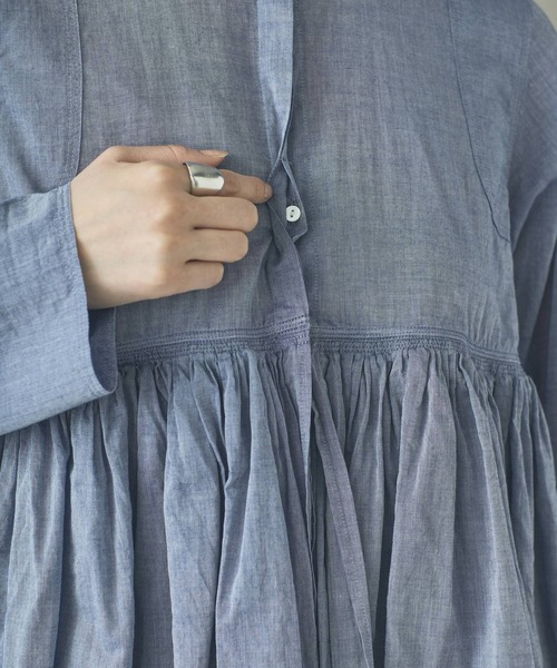 Curensology（カレンソロジー）の「Curensology(カレンソロジー)/シャンブレーレイヤードギャザーブラウス（シャツ/ブラウス・レディース・サックスブルー・FREE）」の9枚目の写真