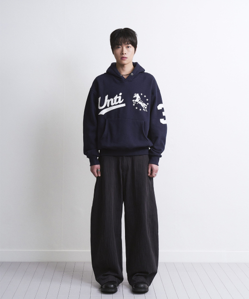 UNTITLED SEOUL（アンタイトル ソウル）の「ユニコーンバスティエンブレムフードパーカー ネイビー（パーカー・メンズ・その他・MEDIUM/LARGE）」の4枚目の写真