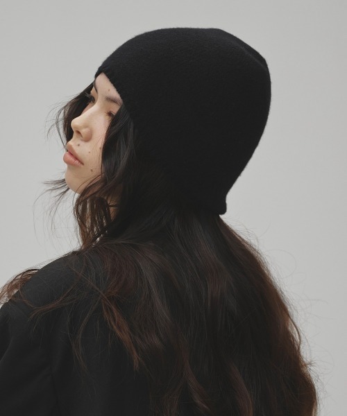 TODAYFUL(トゥデイフル)の「Seamless Cashmere Beanie(ニットキャップ/ビーニー・レディース・チャコールグレー/ブラック/モカ・FREE)」の2枚目の写真