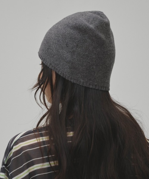 TODAYFUL(トゥデイフル)の「Seamless Cashmere Beanie(ニットキャップ/ビーニー・レディース・チャコールグレー/ブラック/モカ・FREE)」の5枚目の写真