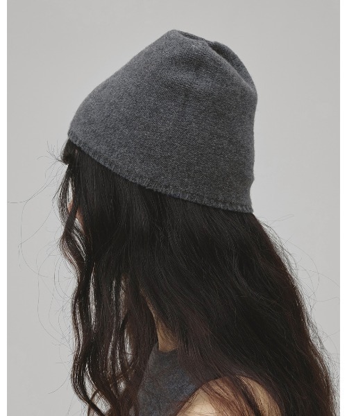 TODAYFUL(トゥデイフル)の「Seamless Cashmere Beanie(ニットキャップ/ビーニー・レディース・チャコールグレー/ブラック/モカ・FREE)」の10枚目の写真