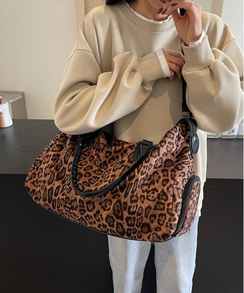 FREE STYLISTS(フリー スタイリスト)の「Y2K レオパード トラベルボストンバック /2WAY(ショルダーバッグ・レディース・レオパード・FREE)」の10枚目の写真