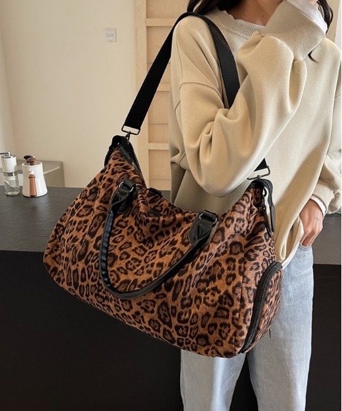 FREE STYLISTS(フリー スタイリスト)の「Y2K レオパード トラベルボストンバック /2WAY(ショルダーバッグ・レディース・レオパード・FREE)」の14枚目の写真