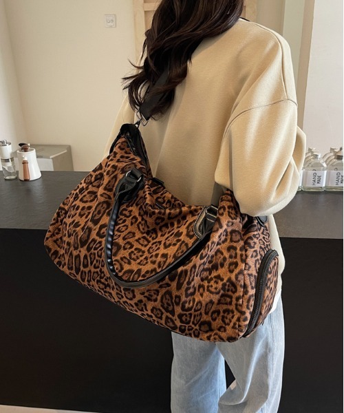 FREE STYLISTS(フリー スタイリスト)の「Y2K レオパード トラベルボストンバック /2WAY(ショルダーバッグ・レディース・レオパード・FREE)」の15枚目の写真
