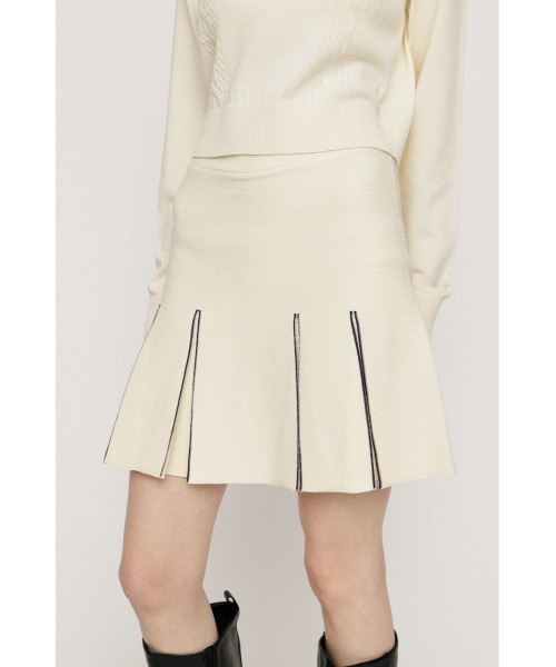 SLY(スライ)の「BICOLOR PLEATS S/SK【2BUY10%OFF】 バイカラープリーツショートスカート 春服(スカート・レディース・アイボリー/ブラック/杢グレー・1/2)」の4枚目の写真