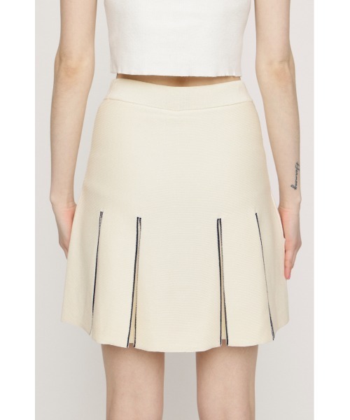 SLY(スライ)の「BICOLOR PLEATS S/SK【2BUY10%OFF】 バイカラープリーツショートスカート 春服(スカート・レディース・アイボリー/ブラック/杢グレー・1/2)」の9枚目の写真