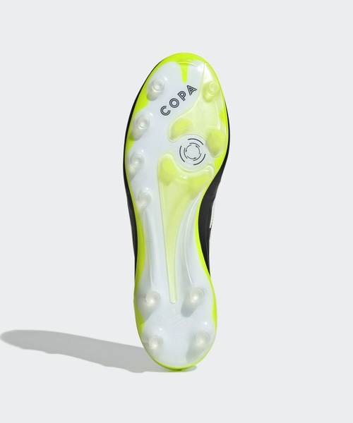 adidas（アディダス）の「コパ ピュア 3 ELITE AG / 人工芝用 / Copa Pure 3 Elite Artificial Grass Boots / アディダス adidas（スニーカー・メンズ・ブラック・28.5cm/26.5cm/28.0cm/26.0cm/25.5cm/27.0cm/27.5cm/25.0cm）」の11枚目の写真