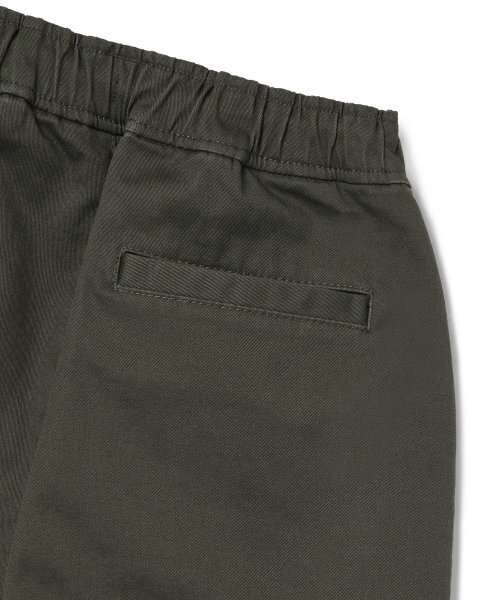 MUSINSA STANDARD KIDS（ムシンサスタンダードキッズ）の「コットンバンディングカーゴジョガーパンツ[カーキ]（スウェットパンツ・レディース・その他・100/110/120/130/140/150/160）」の4枚目の写真