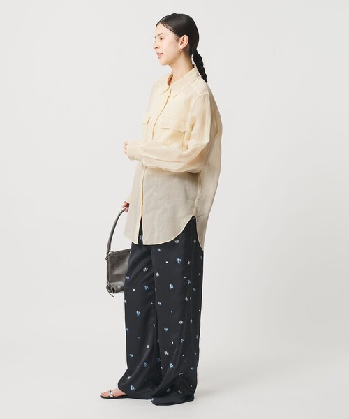 BEAUTY&YOUTH UNITED ARROWS(ビューティーアンドユースユナイテッドアローズ)の「コットン シアー ワーク シャツ(シャツ/ブラウス・レディース・ダークグレー/ライム/オフホワイト・FREE)」の2枚目の写真