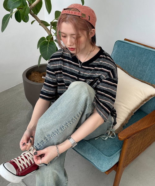 DOUBLE NAME（ダブルネーム）の「スプレー加工ボーダーヘンリープルオーバー（Tシャツ/カットソー・レディース・ブラック/ネイビー/ボルドー・FREE）」の2枚目の写真