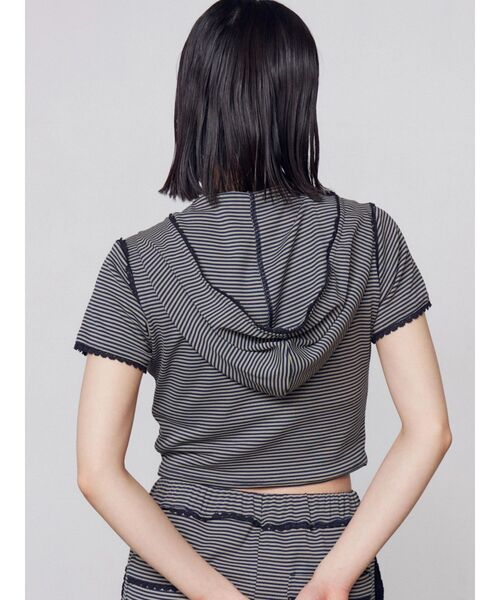 EMODA（エモダ）の「レースラインフーディトップス（Tシャツ/カットソー・レディース・グレー/レッド/ネイビー・FREE）」の22枚目の写真