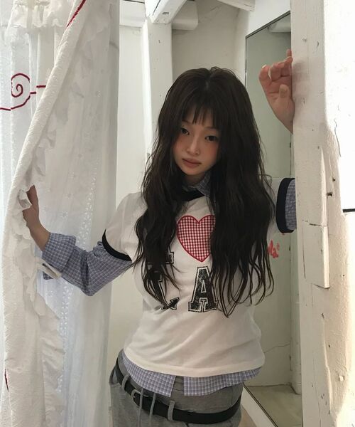 ROLAROLA(ロラロラ)の「SIMPLE LOGO HOOD ZIP-UP VIOLET(パーカー・レディース・バイオレット・FREE)」の3枚目の写真