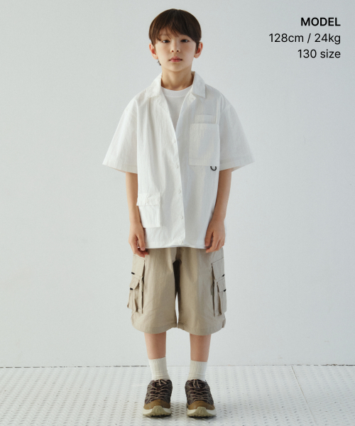 MUSINSA STANDARD KIDS（ムシンサスタンダードキッズ）の「[シティレジャー] CNベルト付きマルチポケットカーゴバミューダパンツ [グレーシュベージュ]（その他パンツ・レディース・その他・110/120/130/140/150/160）」の2枚目の写真