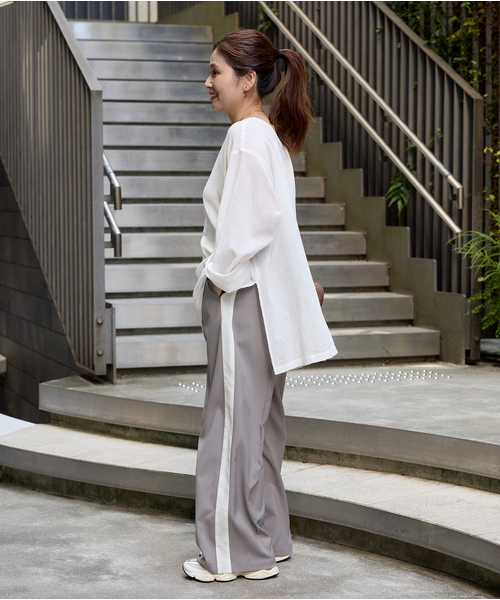 JOURNAL STANDARD（ジャーナルスタンダード）の「《追加》ソフトガーゼ2WAYビッグプルオーバー（シャツ/ブラウス・レディース・ブラック/ホワイト・FREE）」の6枚目の写真