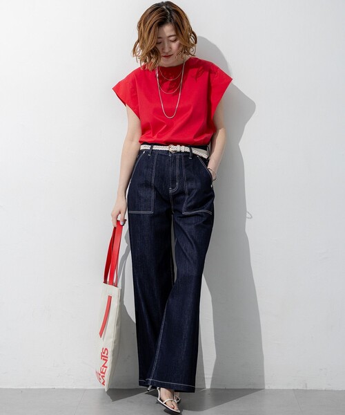 23区 S(ニジュウサンクチイサイサイズ)の「スムースデザイン タフタスリーブ カットソー(Tシャツ/カットソー・レディース・グレー系/ホワイト系/レッド系/ダルブルー系/ブラック系・32)」の12枚目の写真