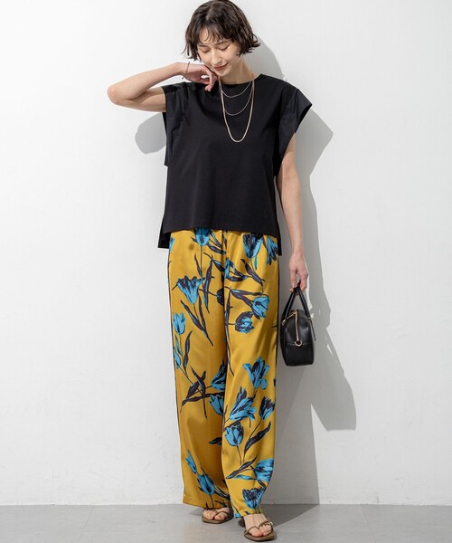 23区 S(ニジュウサンクチイサイサイズ)の「スムースデザイン タフタスリーブ カットソー(Tシャツ/カットソー・レディース・グレー系/ホワイト系/レッド系/ダルブルー系/ブラック系・32)」の17枚目の写真
