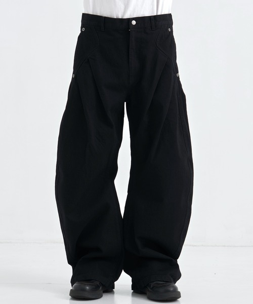 CONZ(コンズ)の「all black curve denim (mens)/オールブラック/レザーパッチ/バレルレッグシルエット/NVRFRGT(デニムパンツ・メンズ・ブラック・4/3/2/1)」の8枚目の写真
