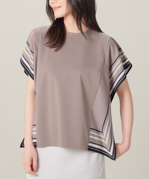 GLACIER lusso(グラシアルッソ)の「【美冷・接触冷感・UVカット・遮熱】袖スカーフ柄トップス(Tシャツ/カットソー・レディース・グレイッシュベージュ/ブルー/モカ・S/L/M/LL)」の2枚目の写真