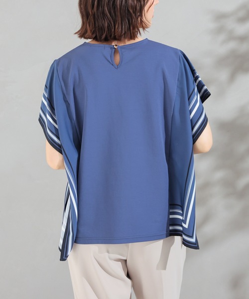 GLACIER lusso(グラシアルッソ)の「【美冷・接触冷感・UVカット・遮熱】袖スカーフ柄トップス(Tシャツ/カットソー・レディース・グレイッシュベージュ/ブルー/モカ・S/L/M/LL)」の8枚目の写真