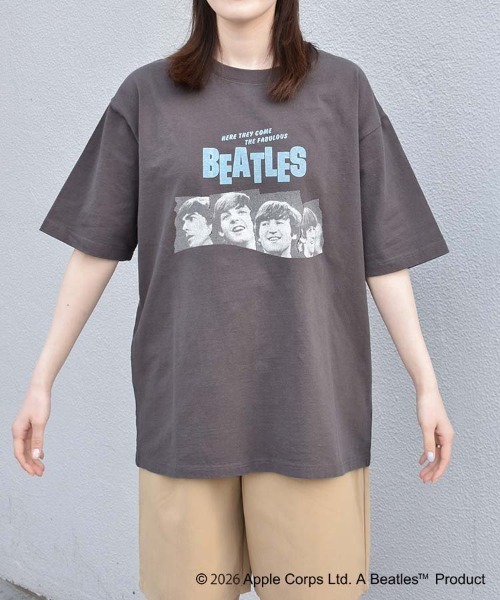 The Beatles(ザビートルズ)の「THE BEATLESツアープリントTシャツ(Tシャツ/カットソー・レディース・ホワイト/チャコール/ブルー・M/L)」の21枚目の写真