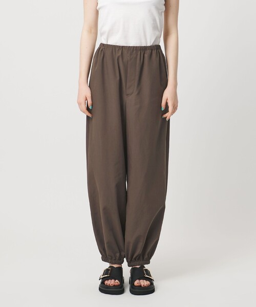 ASTRAET（アストラット）の「＜ASTRAET＞スソゴム バルーン イージーパンツ（その他パンツ・レディース・ブラック・00/0）」の3枚目の写真