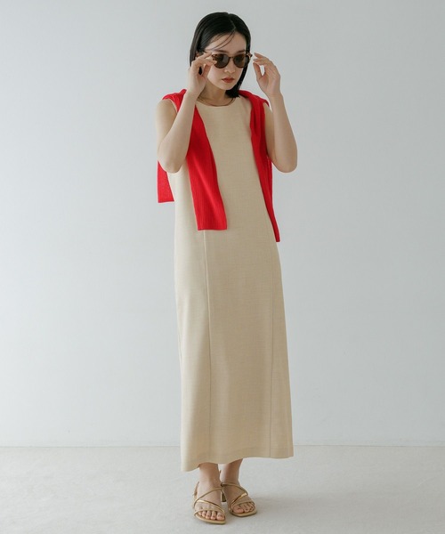 Andemiu（アンデミュウ）の「Iラインノースリーブワンピース656245（ワンピース・レディース・ブラウン/ベージュ・MEDIUM/SMALL）」の9枚目の写真