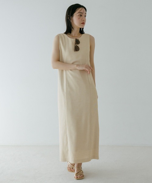 Andemiu（アンデミュウ）の「Iラインノースリーブワンピース656245（ワンピース・レディース・ブラウン/ベージュ・MEDIUM/SMALL）」の10枚目の写真