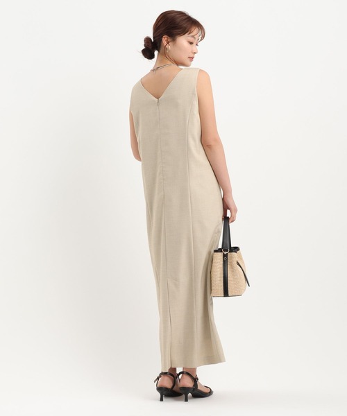 Andemiu（アンデミュウ）の「Iラインノースリーブワンピース656245（ワンピース・レディース・ブラウン/ベージュ・MEDIUM/SMALL）」の16枚目の写真