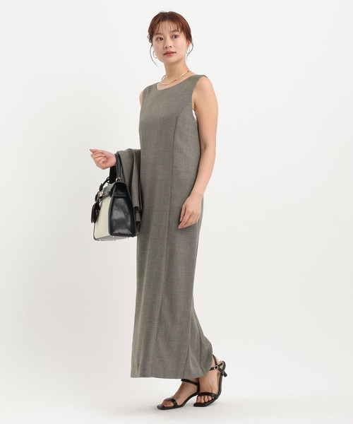 Andemiu（アンデミュウ）の「Iラインノースリーブワンピース656245（ワンピース・レディース・ブラウン/ベージュ・MEDIUM/SMALL）」の19枚目の写真