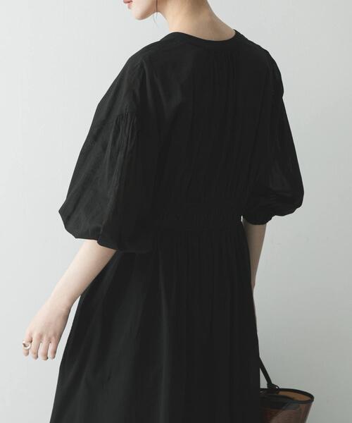 URBAN RESEARCH（アーバンリサーチ）の「コットンボイルシャーリングワンピース（ワンピース・レディース・ブラック/ブラウン・FREE）」の8枚目の写真