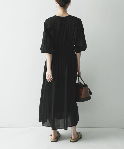 URBAN RESEARCH（アーバンリサーチ）の「コットンボイルシャーリングワンピース（ワンピース・レディース・ブラック/ブラウン・FREE）」の4枚目の写真