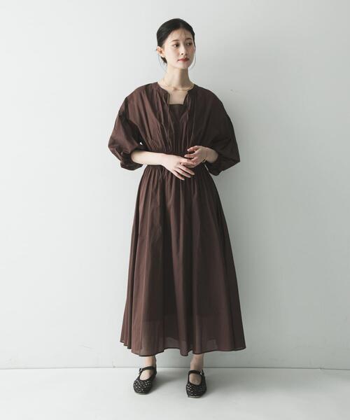URBAN RESEARCH（アーバンリサーチ）の「コットンボイルシャーリングワンピース（ワンピース・レディース・ブラック/ブラウン・FREE）」の18枚目の写真